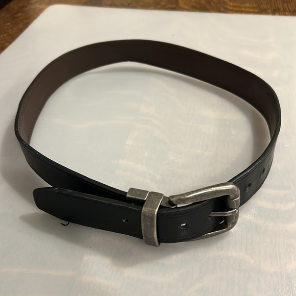 Dickies Reversible faux leather belt- size 26/28 - Picture 2 of 2